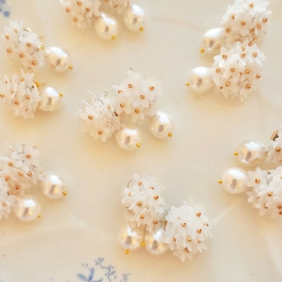 Made By Maddie Pearl Drop Earrings - Picture 4 of 4